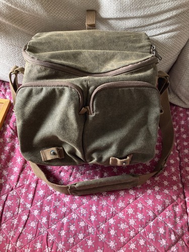 Camera carry shoulder - ',