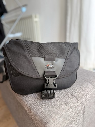 Lowepro stealth reporter d100 - lowepro,