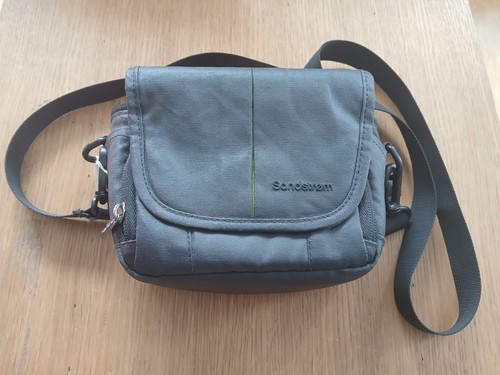 Sandstrom small camera bag - small,