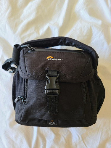 Lowepro nova 140 - 140, camera