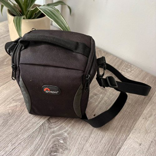 Lowepro black padded camera - lowepro,