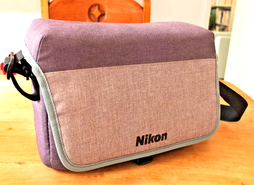 Nikon camera shoulder - camera,